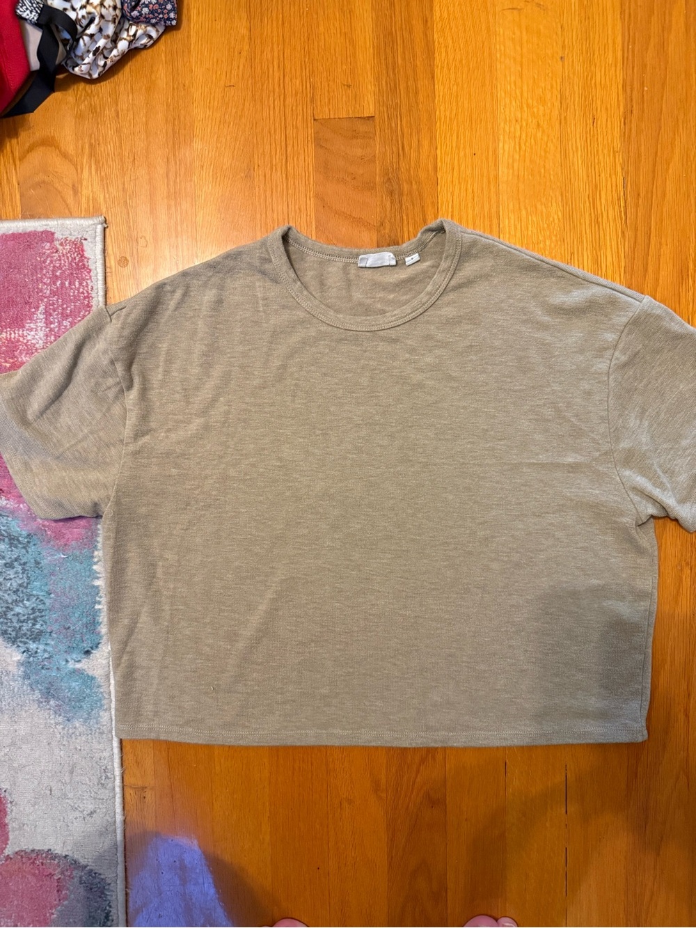 Wilfred Short-Sleeve Crewneck Top in Olive Green